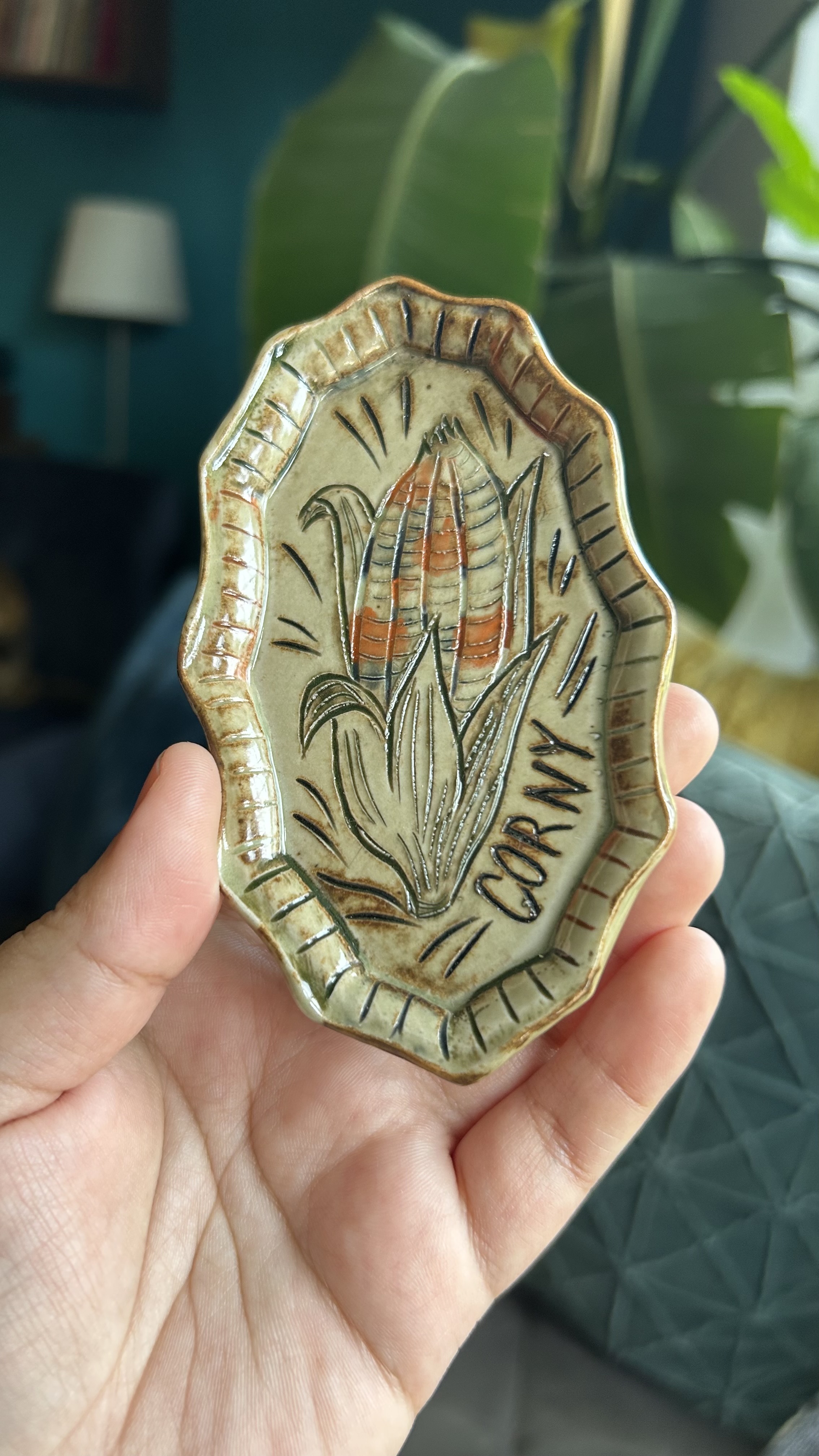 Misery Loves Pottery carved corn trinket dish